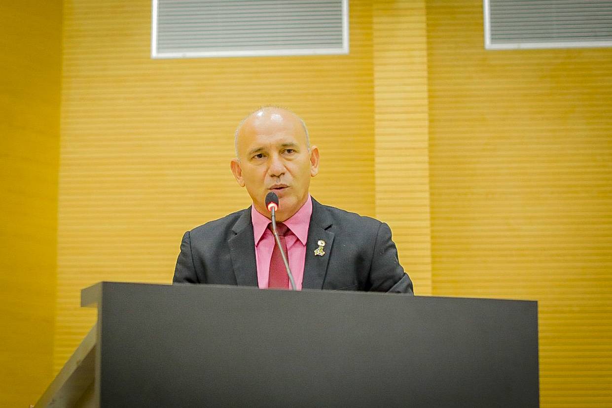 Temendo paralisação, deputado Ezequiel Neiva cobra do Governo de Rondônia a recuperação salarial dos policiais militares