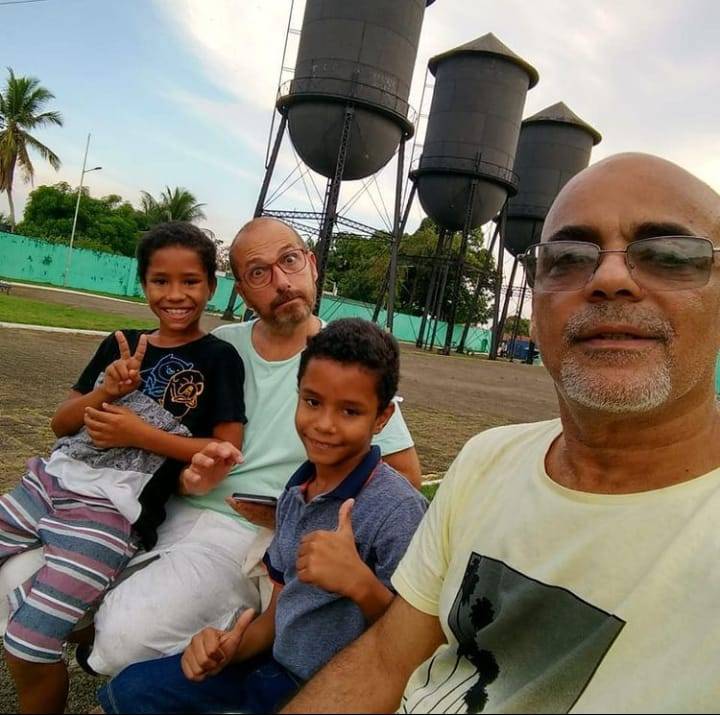 Casal homoafetivo de cidade do Rio adota irmãos gêmeos em Rondônia e história é contada no site do Tribunal de Justiça