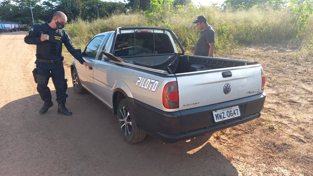 Leitor da FOLHA DO SUL em Pimenteiras do Oeste, piloteiro encontra carro furtado em Vilhena e aciona polícia