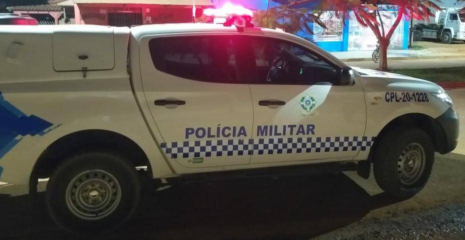 Rapaz de 23 anos é preso em fuga após arrombar loja de materiais de construção; comparsa escapou