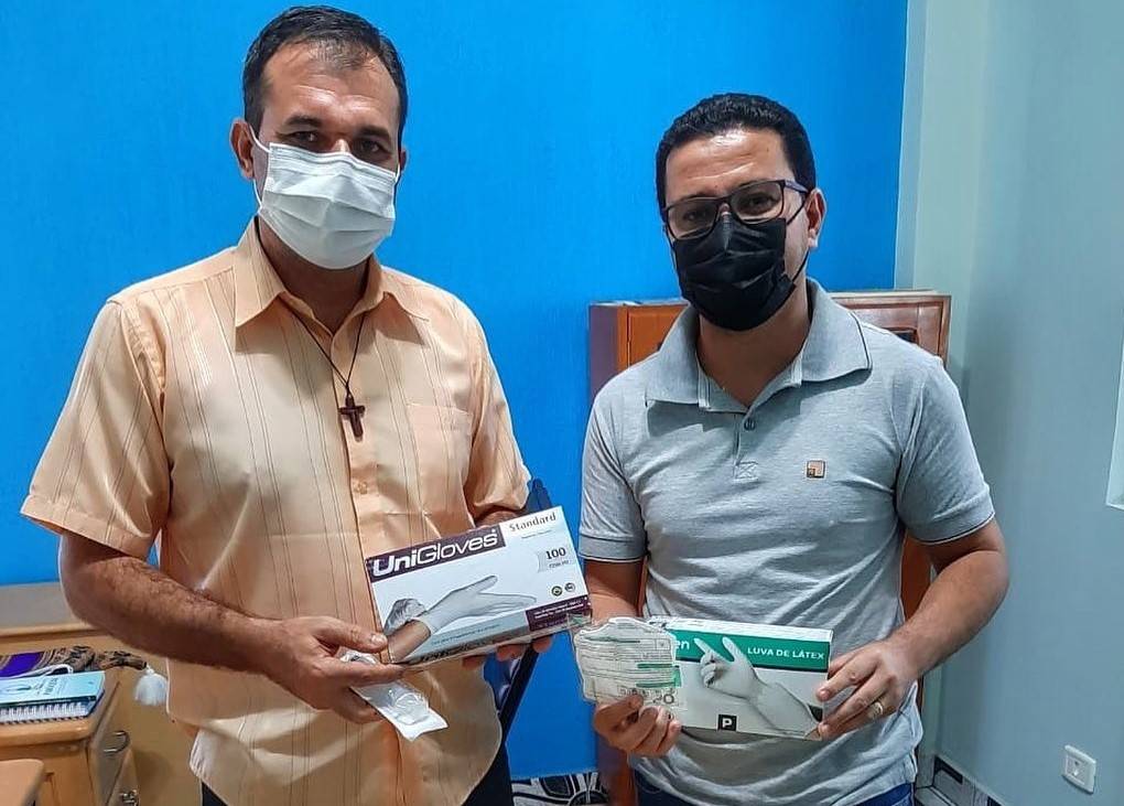 Igreja Católica envia materiais médicos para combater Covid-19 em Cerejeiras; bispo deixou mensagem no ato da doação