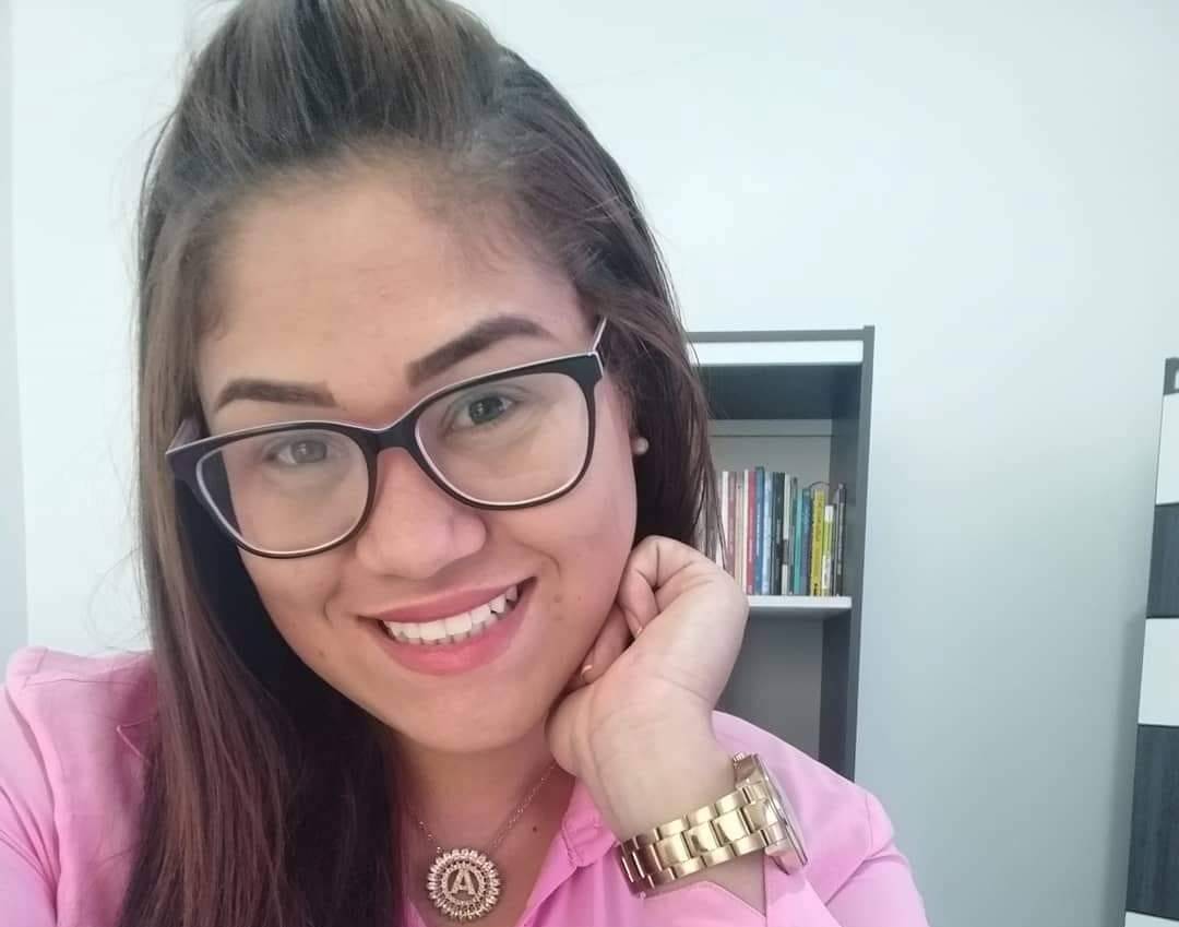 Garota de 27 anos que foi intubada e deu à luz morre em decorrência da Covid-19 no mesmo dia em que o filho recebeu alta