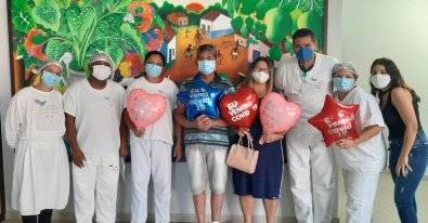 Morador de cidade vizinha sofre infarto e é “desenganado” pelos médicos, mas vence a Covid-19 e volta para casa