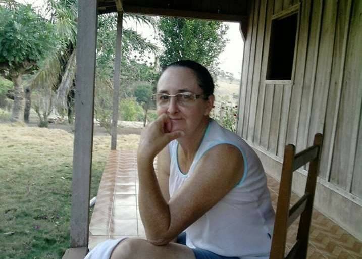 Sitiante de 59 anos chegou a ser retirada da intubação, mas quadro se agravou e ela não resistiu à Covid-19