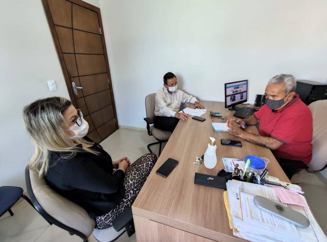 Secretária de Saúde desmente deputada, nega transferência de pacientes e mostra números de tomógrafo funcionando