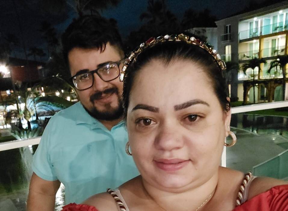 Comerciante vilhenense de 31 anos viaja com marido e filho, contrai Covid-19 e está intubada em hospital de Pernambuco