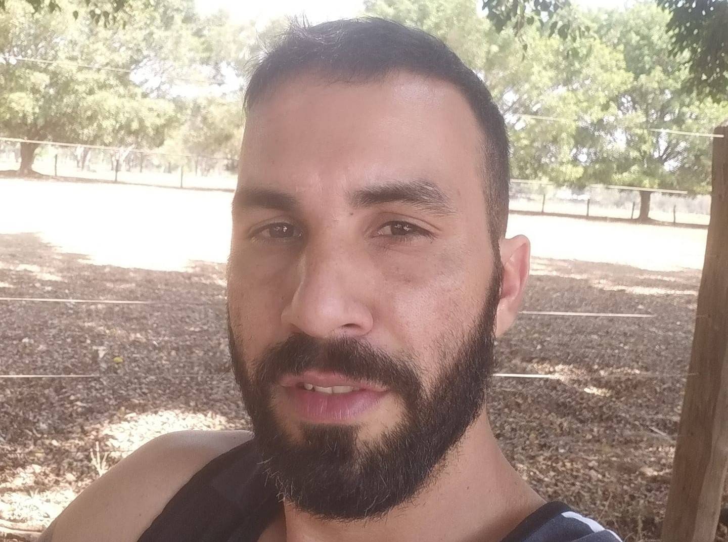 Homem que seria enterrado em cova já aberta pelo assassino revela premonição da mãe e diz: “foi a mão de Deus”