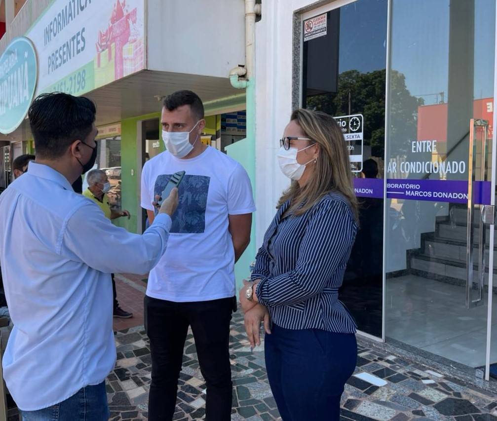 Rosangela Donadon inaugura laboratório Marcos Donadon em Pimenta Bueno; entidade oferece exames a preços acessíveis