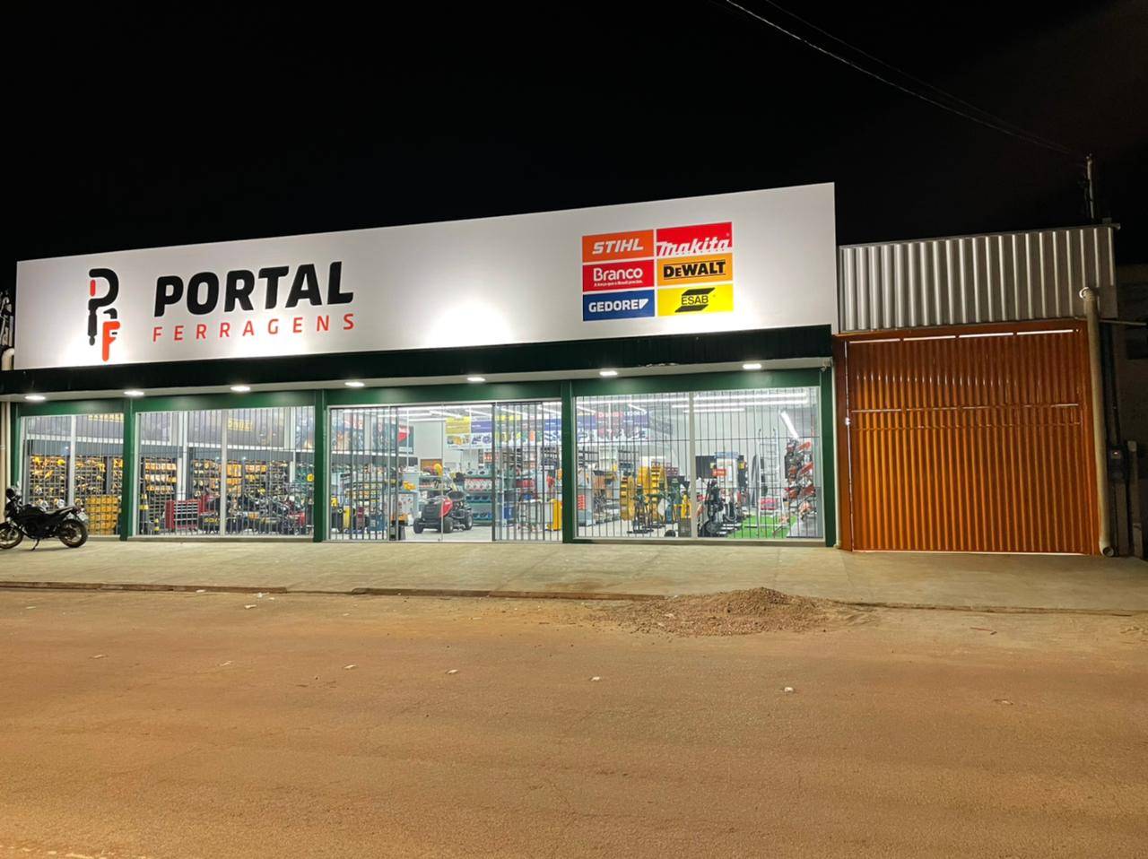 Com loja moderna e representando marcas exclusivas, Portal Ferragens inaugura sede própria em Cerejeiras