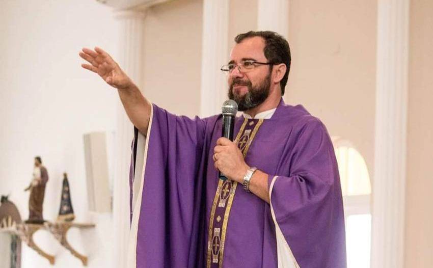 Padre que criticou vereadores de Chupinguaia se despede de Vilhena para cursar Direito Canônico