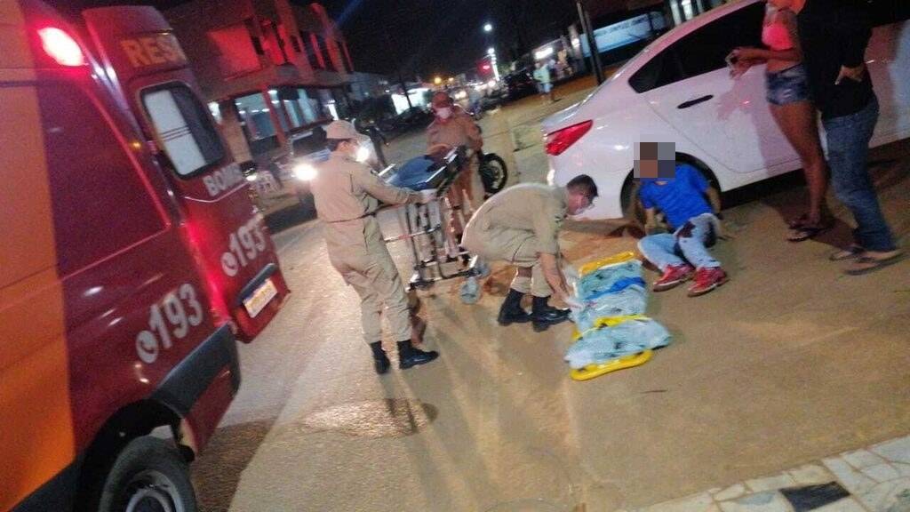 Rapaz de 21 anos escapa da morte após ser atacado a tiros; apenas um dos disparos o atingiu
