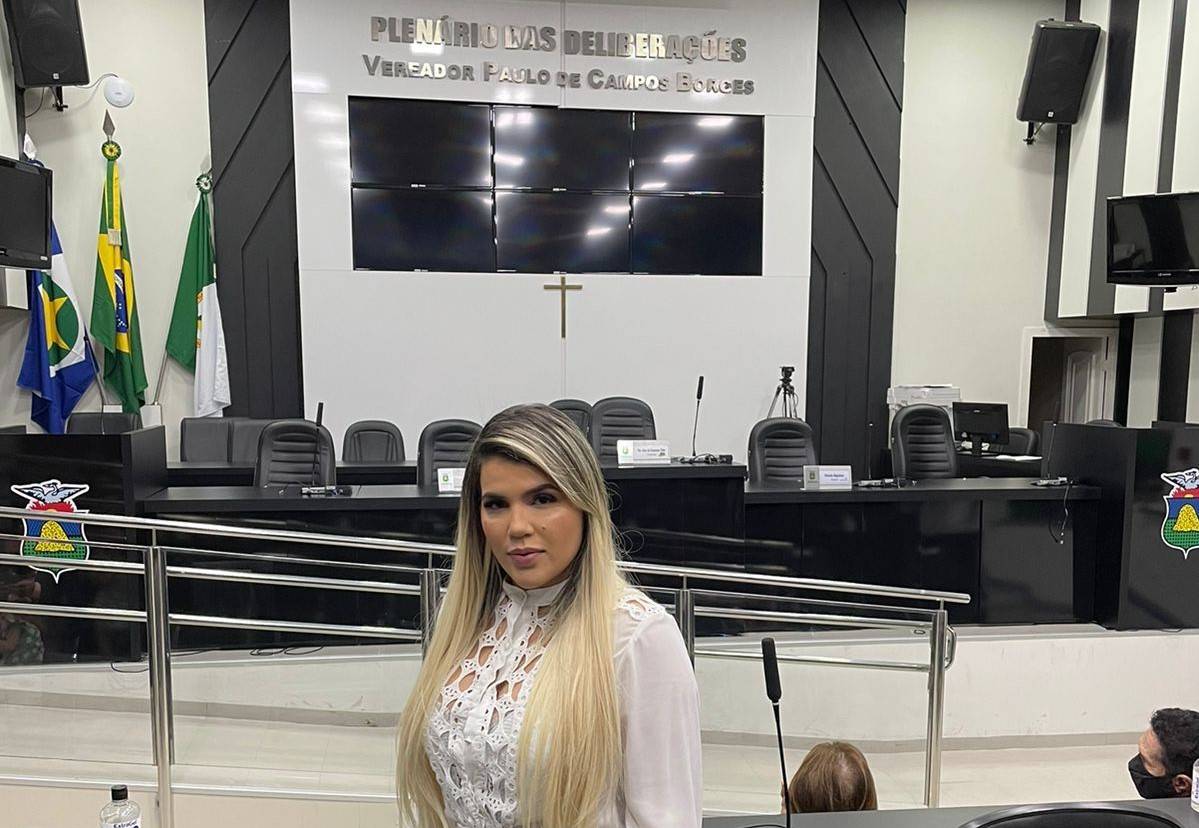 Ex-moradora de Vilhena e Corumbiara, dentista que atende pessoas carentes recebe título de “Cidadã Cuiabana”
