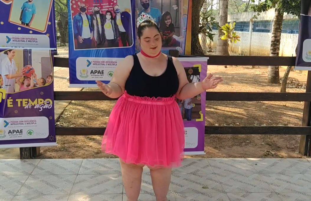 ASSISTA E SE EMOCIONE: “Bailarina Down” que viralizou em vídeo sobreviveu a cirurgia no coração quando tinha 03 meses