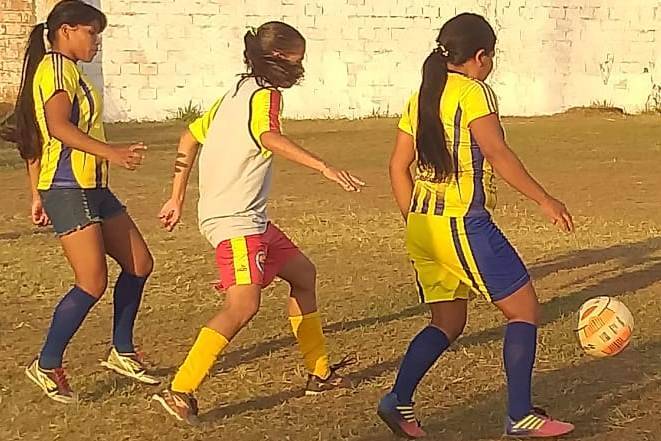 Copa Parque Embratel teve dois jogos nesta quarta pelo Torneio Feminino com goleada de 25-1 e exemplo de esportividade