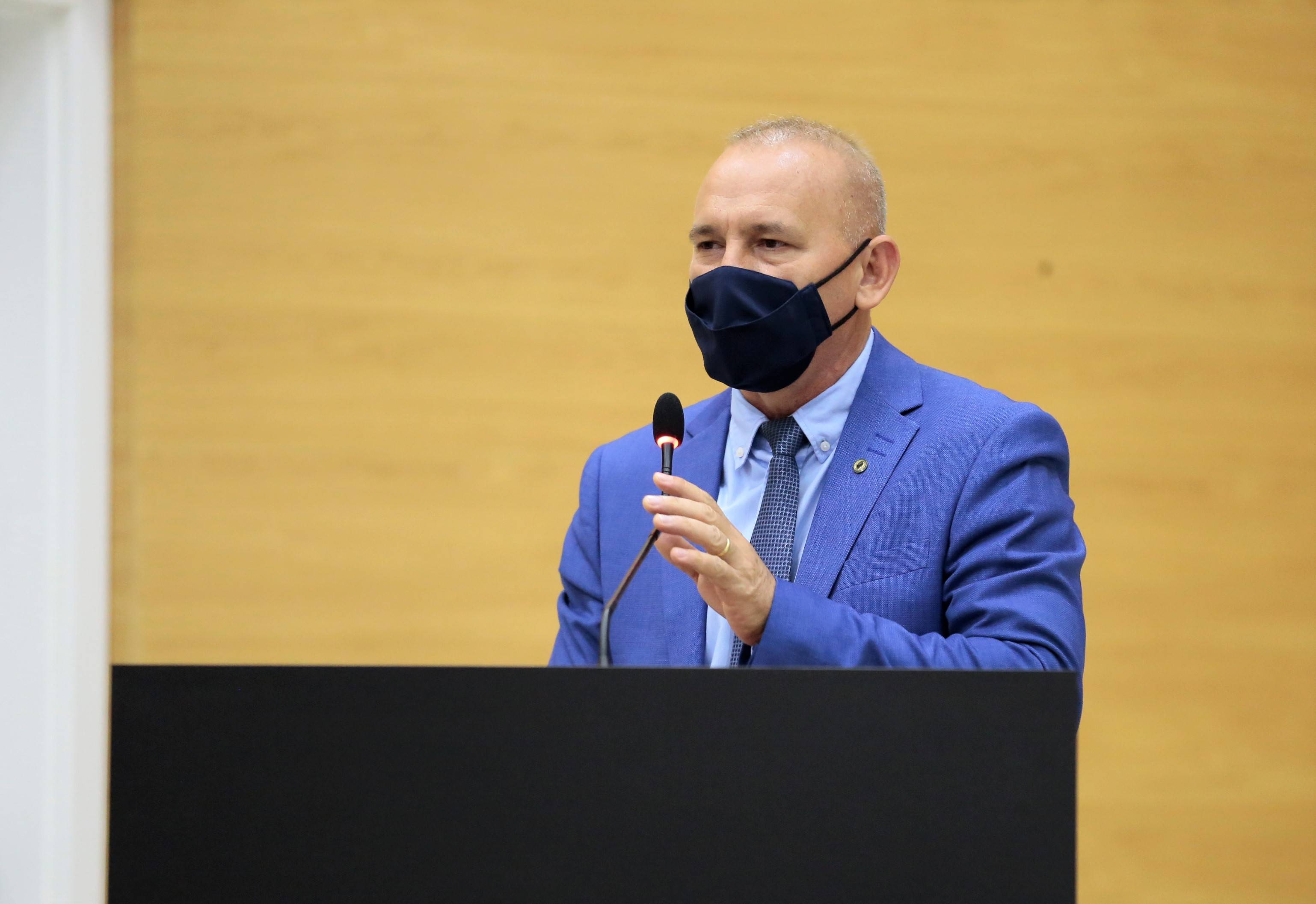 Deputado Ezequiel Neiva cobra Governo do Estado para promulgar decreto que garante promoção de policiais militares