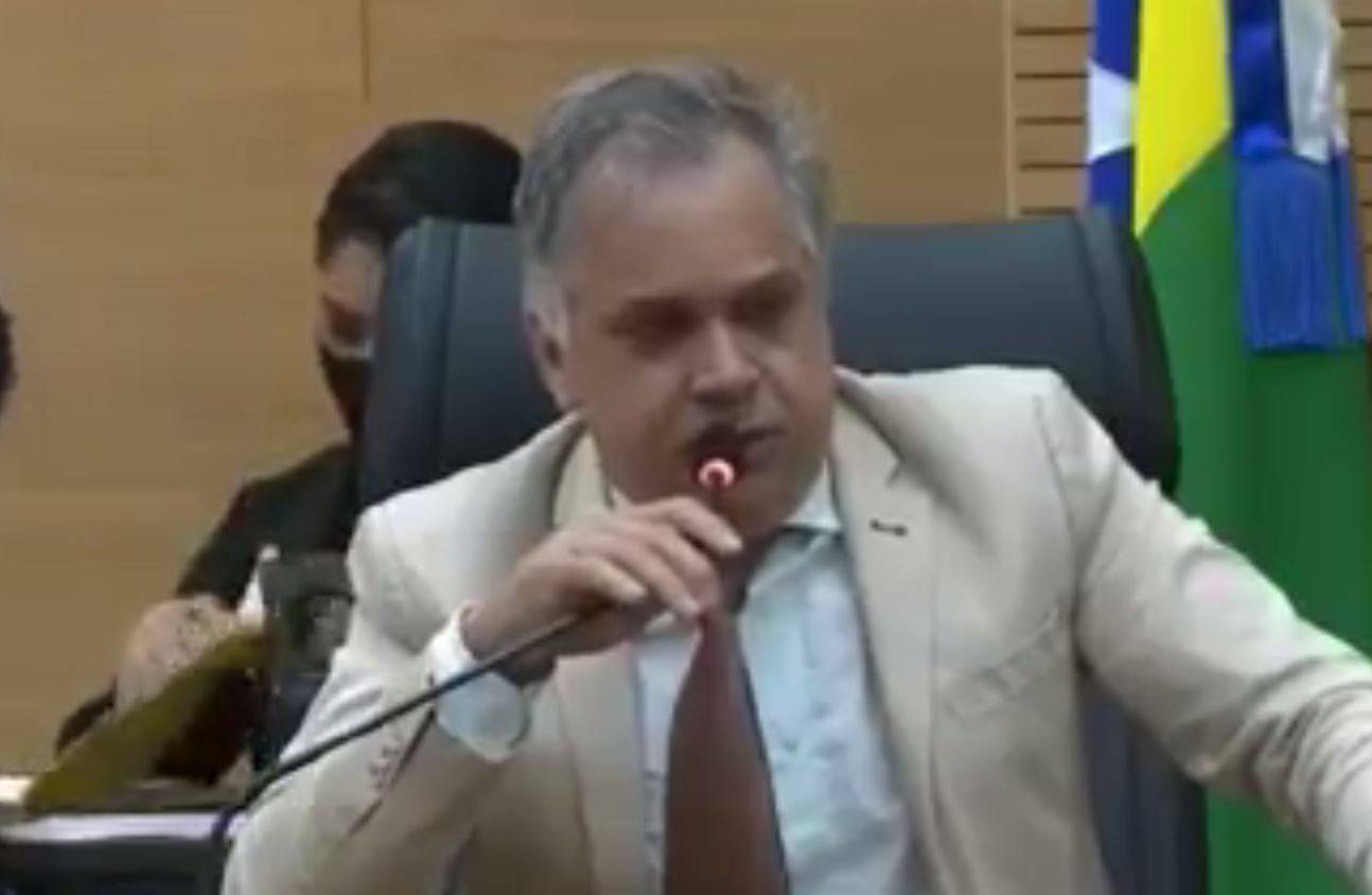 ASSISTA: viraliza em RO vídeo no qual deputado propõe que policiais sejam autorizados a decapitar e esquartejar criminosos
