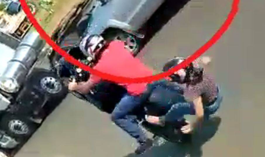 ASSISTA VÍDEO: garota de 26 anos que caiu de moto durante manifestação em Vilhena sofreu fratura no pé