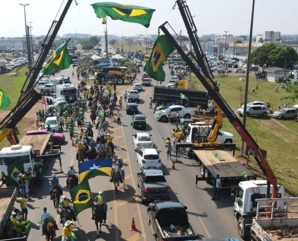 Parte do comércio vai fechar e aderir a novas manifestações em Vilhena; caminhoneiros ainda decidem sobre bloqueio da BR 364