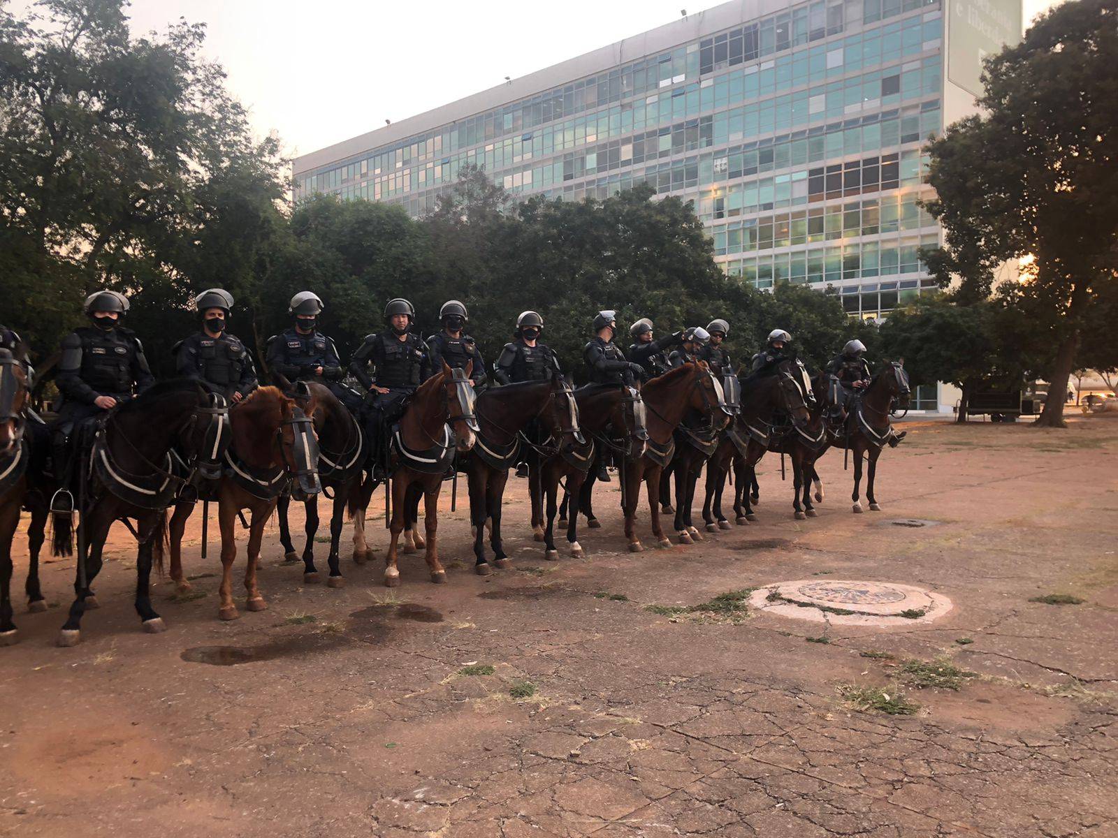 OUÇA ÁUDIO: moradoras de Rondônia relatam clima de medo após polícia do Distrito Federal destruir acampamento de manifestantes