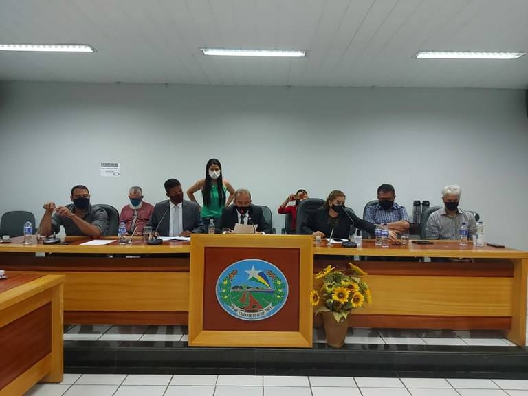 Após “amarelarem” por pressão e aprovarem contas de prefeito em Colorado do Oeste, vereadores são expostos nas redes sociais