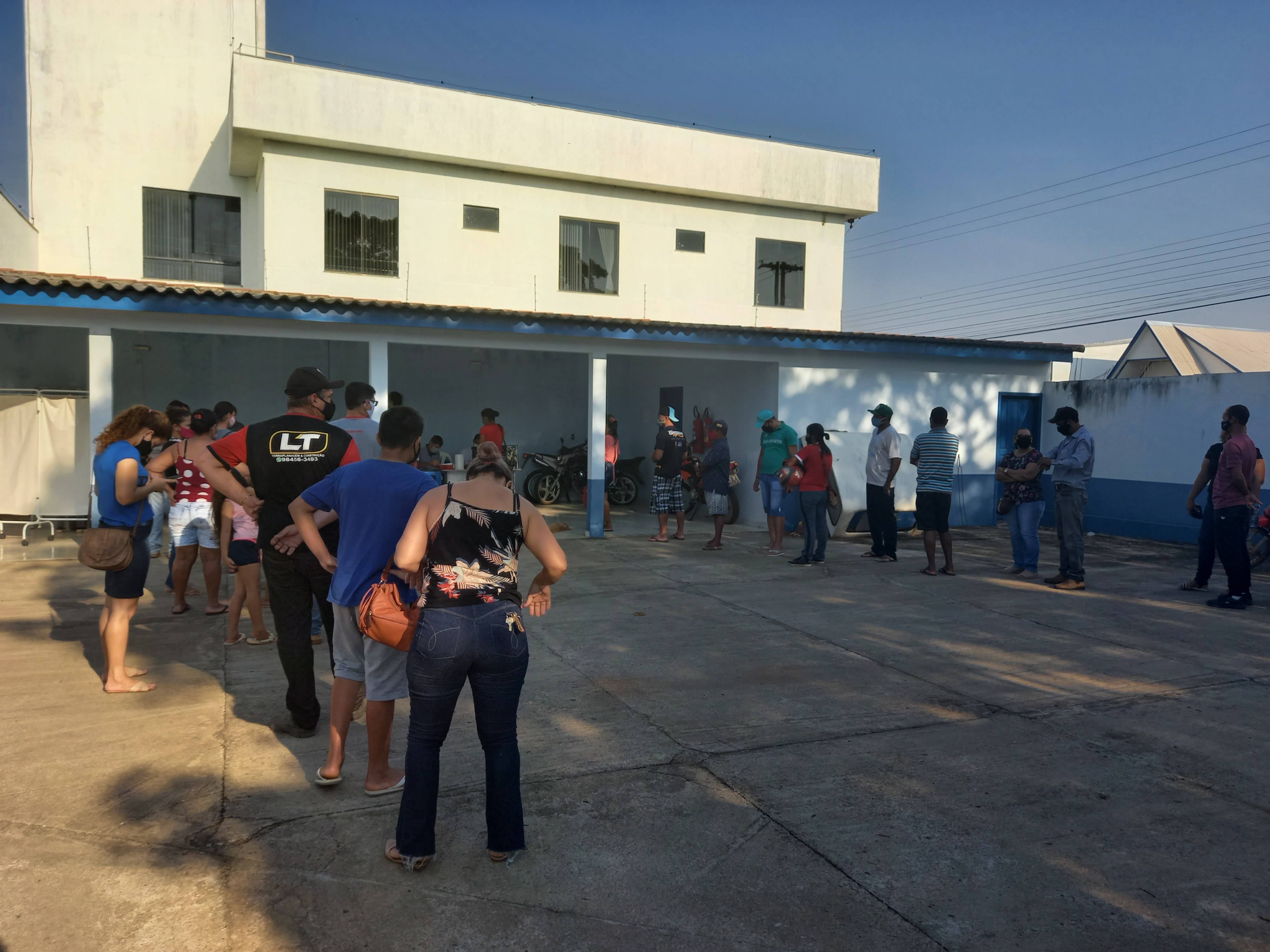 Vacinação contra Covid-19 chega aos moradores de 18 anos em Cerejeiras; terceira dose ainda não está confirmada no município