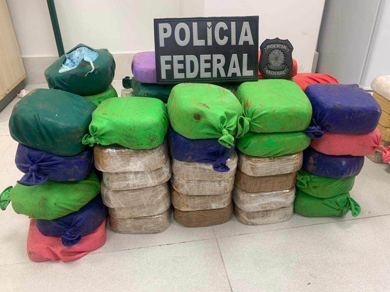 A partir de apreensão recorde de cocaína em Vilhena, PF deflagra operação, cumpre mandados e confisca bens de traficantes