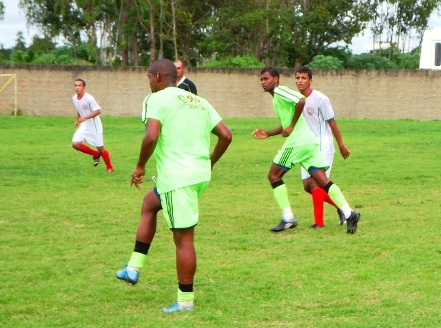 Em jogo treino, Vec aplica goleada de 16 a 0 em amadores