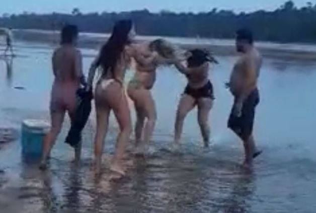 ASSISTA: vídeo mostra mulheres “se pegando” na porrada em praia na cidade de Pimenteiras do Oeste