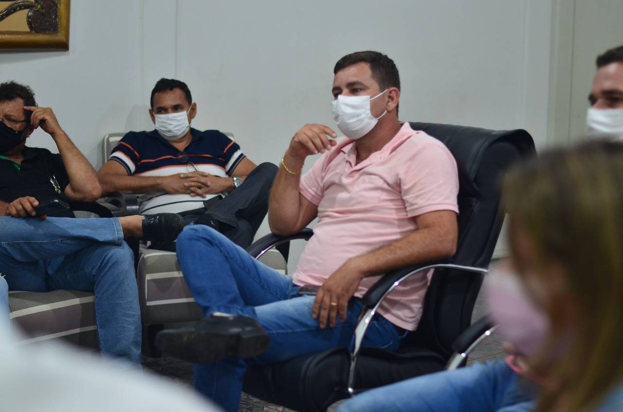 Prefeito não comenta troca no comando da Secretaria de Saúde e decisão vira alvo de especulações em Vilhena