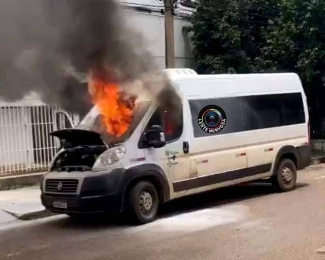 Após van da prefeitura de Vilhena pegar fogo em Porto Velho e empresa se negar a pagar prejuízo, caso será resolvido na justiça