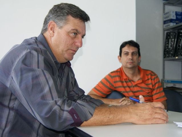 Em seu primeiro dia como titular da SEDER, Ronaldo recebe lideranças
