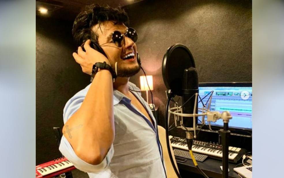 “Estou até mais conhecido”, diz cantor sertanejo de Rondônia preso no meio do show em cidade de Goiás