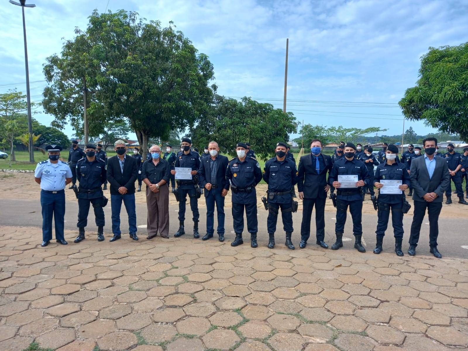 Deputado Ezequiel Neiva prestigia homenagem a policiais militares que se destacaram pelo 3º Batalhão da Polícia Militar