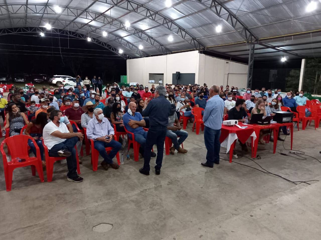 Sindicato Rural de Cerejeiras organiza assembleia para criação de cooperativa de leite na cidade