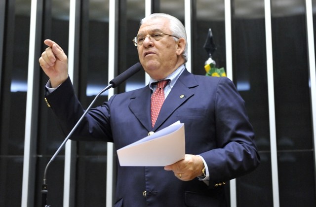 Moreira Mendes vai ser tratado a “pão e água” por Dilma Rousseff
