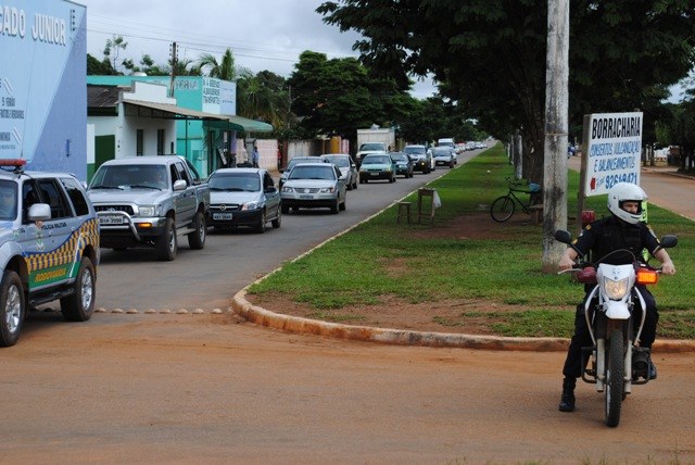 Carreata alerta sobre a violência do trânsito vilhenense