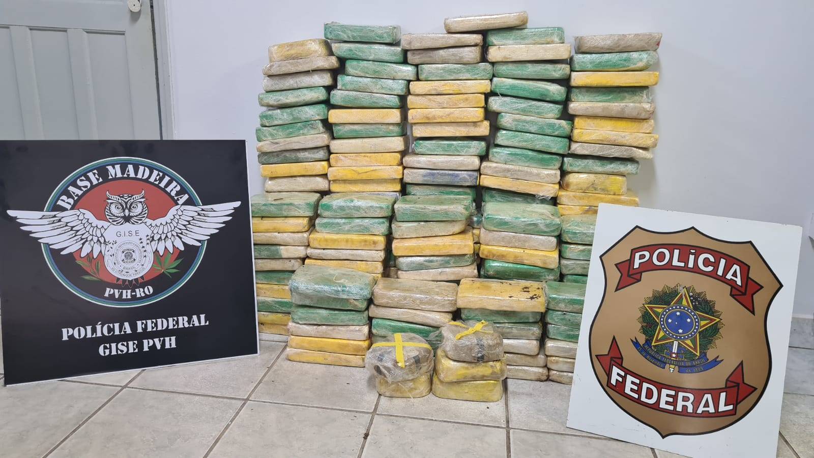 Polícia Federal prende caminhoneiro transportando 200 kg de cocaína entre cidades de Rondônia
