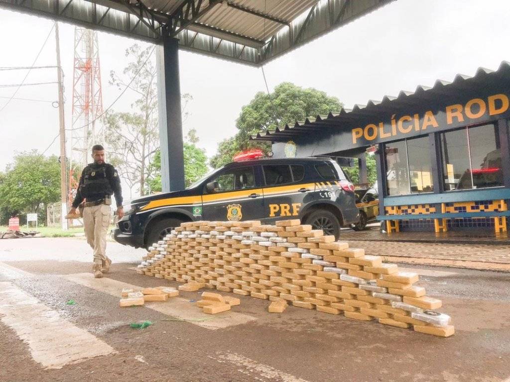 Casal da cidade de Pimenta Bueno é preso em rodovia de Mato Grosso transportando 350 quilos de cocaína