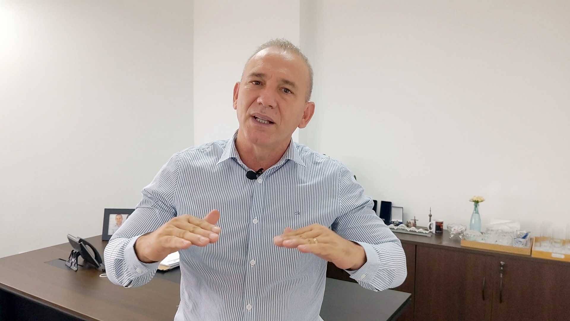 Projeto de asfaltamento do bairro Primavera, em Cerejeiras, é aprovado pela Caixa Econômica, anuncia deputado Ezequiel Neiva