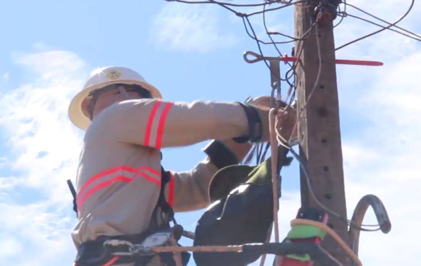 VÍDEO: reportagem mostra como investimentos em energia estão levando qualidade e segurança a 40 mil famílias em Rondônia