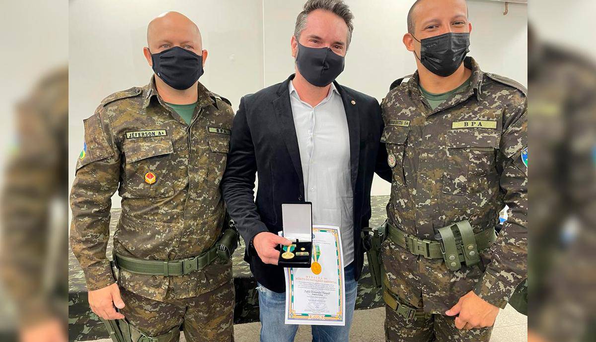 Promotor de Justiça de Vilhena recebe condecoração do Batalhão Ambiental pelos serviços prestados em prol do meio ambiente