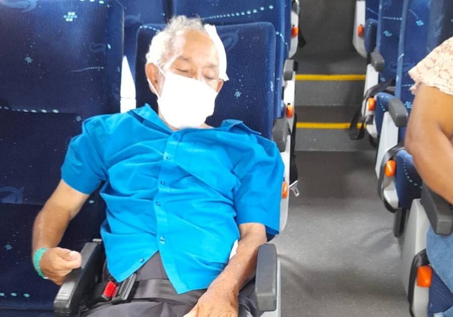 VÍDEO: filha desabafa após pioneiro cadeirante ser operado em Cacoal e vir de carona em ônibus para Vilhena por falta de ambulância