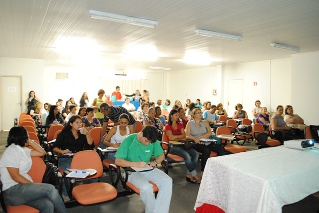 Professores se encontram em Vilhena para discutir tecnologia na educação