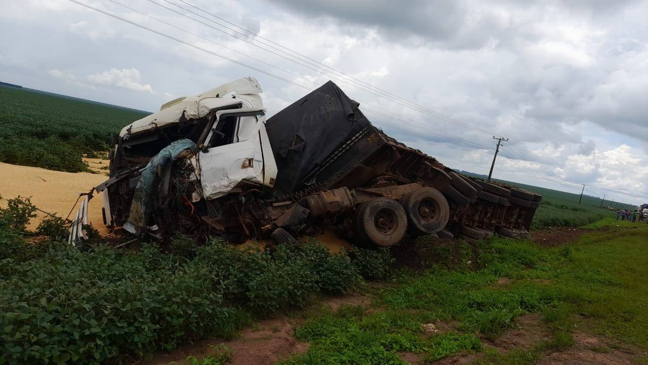 Caminhoneiro vilhenense de 67 anos atingido em rodovia de MT por outro morador da cidade é transferido para Cuiabá
