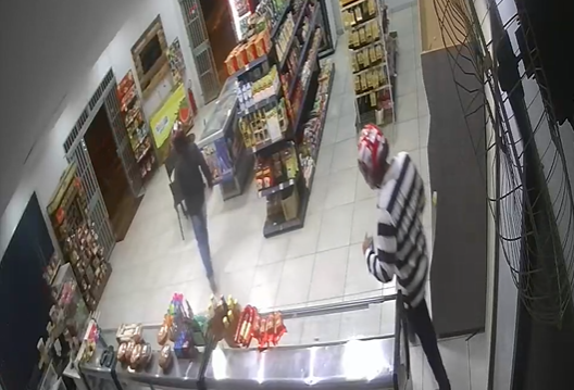 ASSISTA VÍDEO: imagens mostram cenas com novos detalhes de assalto que teve bandido baleado por empresário em Vilhena