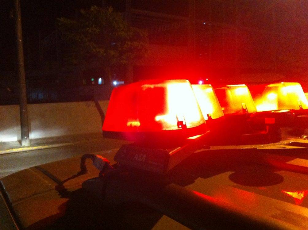 Após render homem com filho no colo em Vilhena, ladrões fazem reféns, roubam picape e trocam tiros com policiais em cidade vizinha