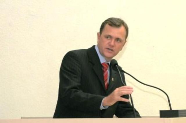 Goebel quer saber valor exato da dívida do estado para esclarecer boatos