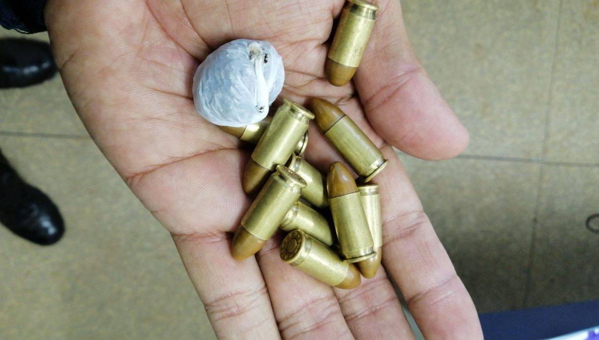 Procurando drogas, Força Tática prende suspeito de 21 anos com munições; armas alugadas são usadas em assassinatos