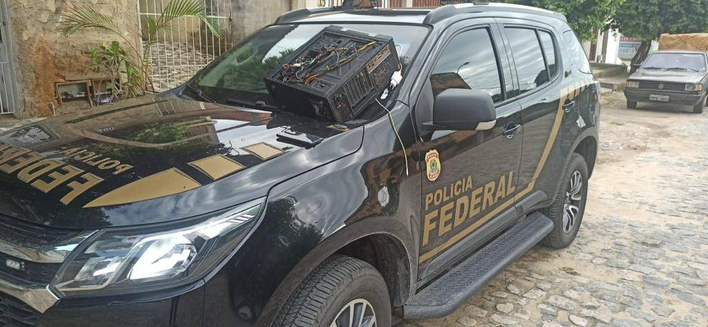 Polícia Federal deflagra operação para apurar falsificação de diplomas de cursos universitários; instituição é investigada em Vilhena