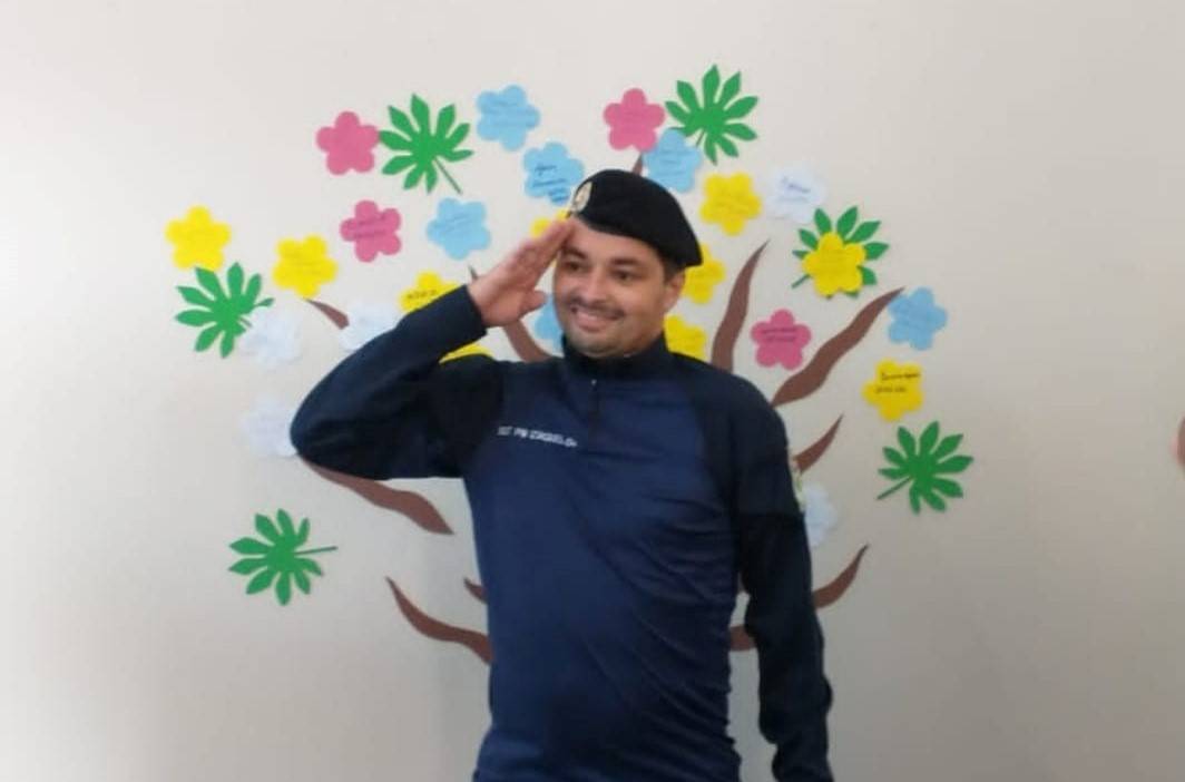 Família de sargento da PM que passou duas semanas intubado e venceu a Covid-19 agradece equipe que o atendeu